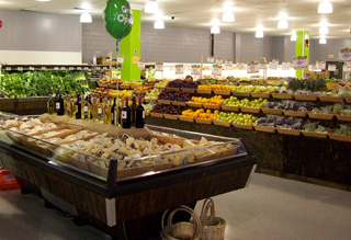Refrigerated reach-ins and display cases for specialty food stores
